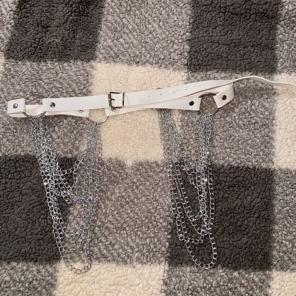 White and Silver Chain Belt